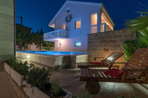  Vila Snjezana  Трогир